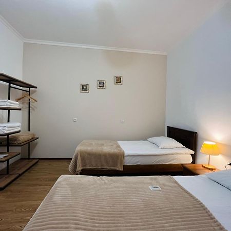 Meshia Apartment Kazbegi Bagian luar foto