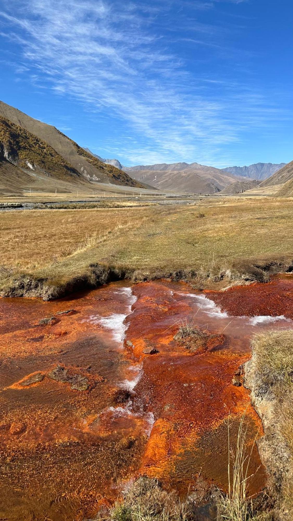 Meshia Apartment Kazbegi Bagian luar foto